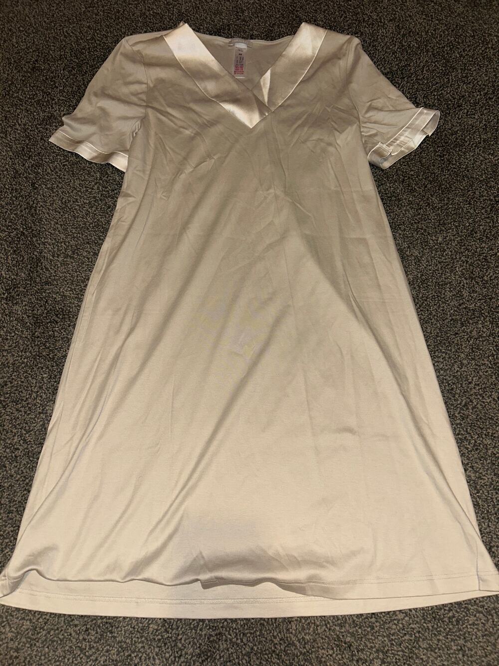 Hanro short sleeve night gown size xs beige